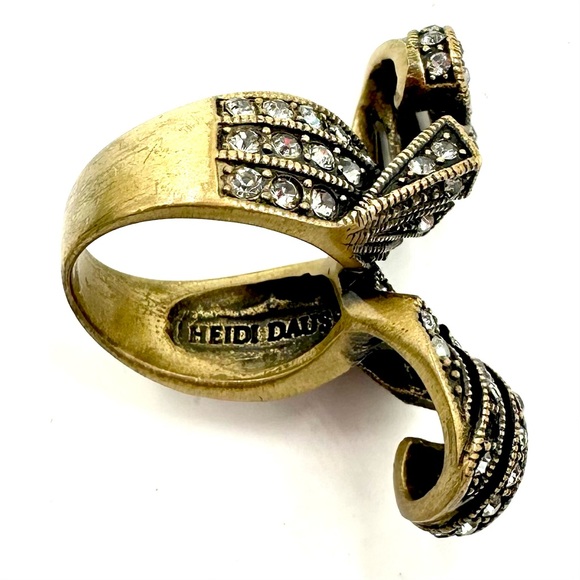 VINTAGE HEIDI DAUS RING SIMPLY SOPHISTICATED PAVE CRYSTALS BY-PASS Sz 7 - Picture 8 of 8
